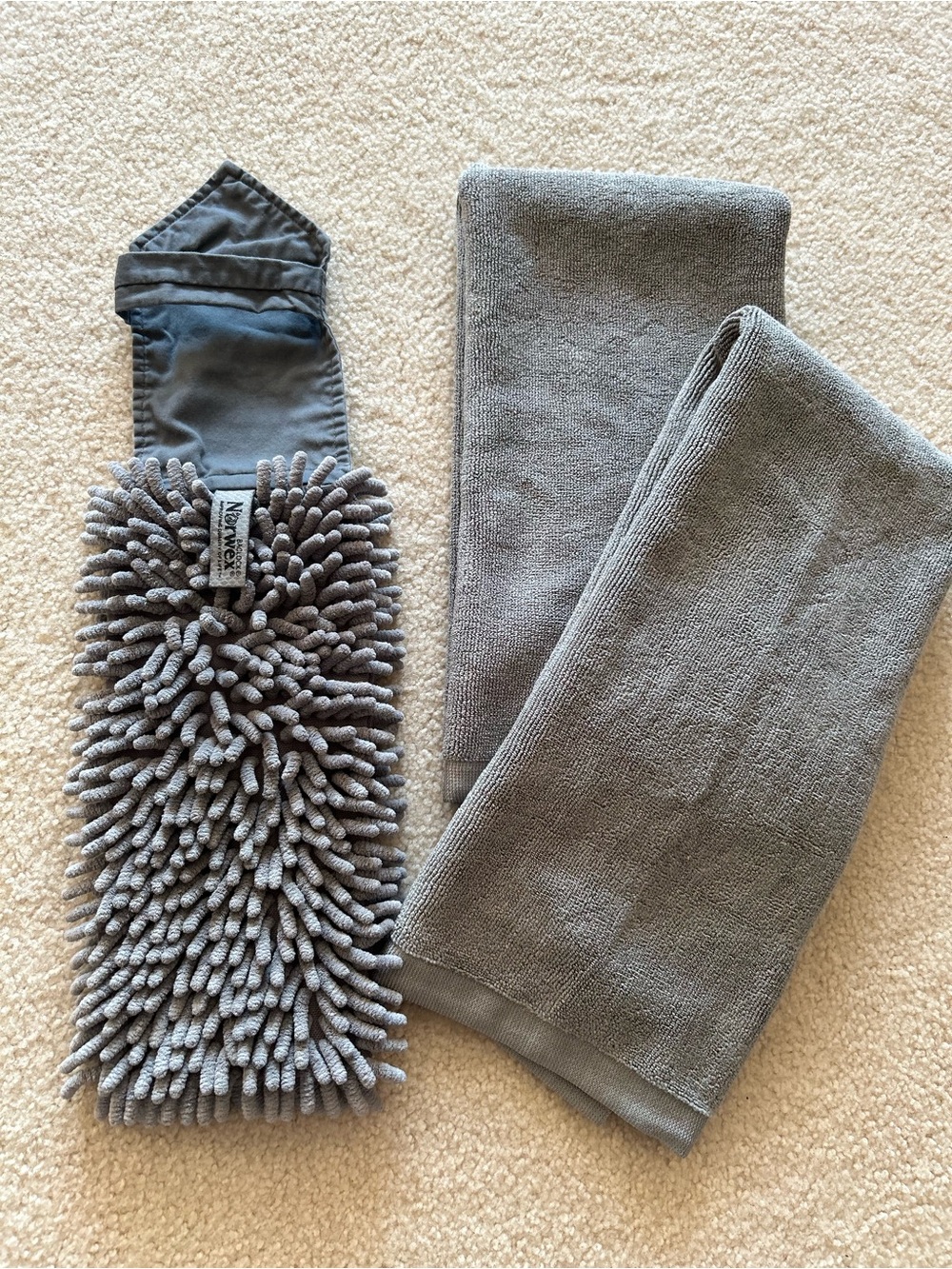 Norwex Gray Chenille Hand Towel & 2 Microfiber Bath Mats/Rugs NWOT